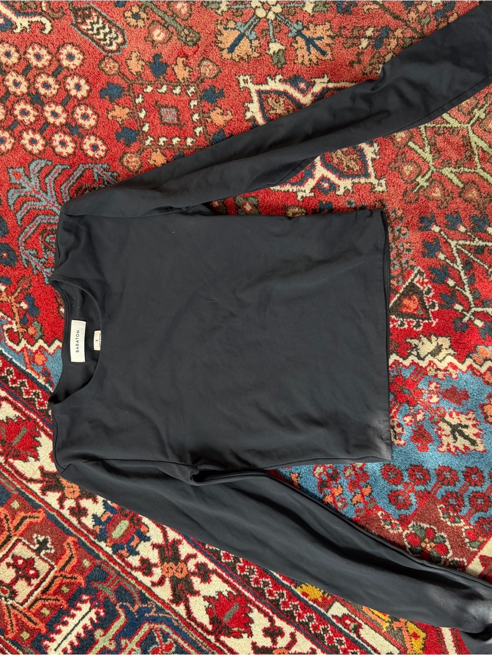 Aritzia babaton Cropped contour long sleeve Black S